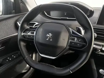 Peugeot 3008 2019 - 15990 EUR, 97900 km - AUTO.MOTO.pt - 97900km - foto 23 de 31