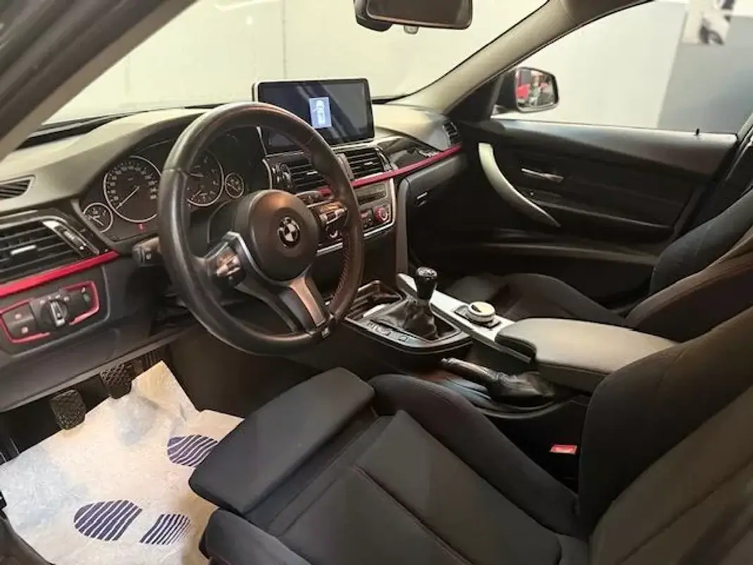 BMW 320 2013 - 11250 EUR, 242000 km - AUTO.MOTO.pt - 242000km - foto 14 de 20