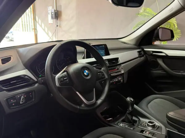 BMW X1 2017 - 16900 EUR, 178987 km - AUTO.MOTO.pt - 178987km - foto 7 de 14
