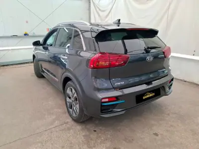 Kia e-Niro 2022 - 23550 EUR, 69835 km - 69835km - foto 4 de 9