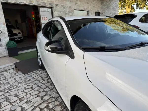Volvo V40 Cross Country 2014 - 13500 EUR, 149000 km - AUTO.MOTO.pt - 149000km - foto 21 de 34