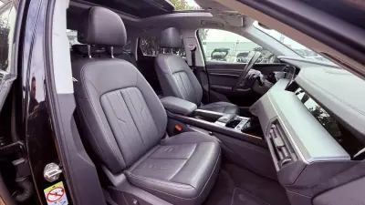 Audi e-tron Sportback 2020 - 31990 EUR, 80000 km - AUTO.MOTO.pt - 80000km - foto 39 de 43