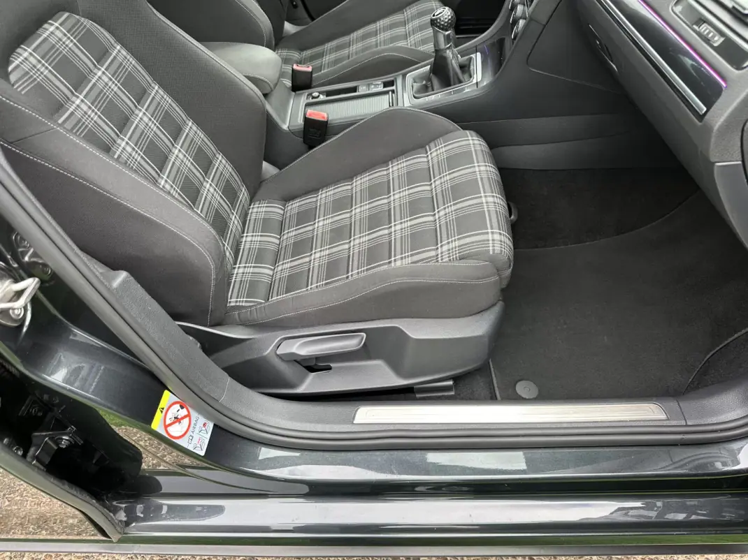 Volkswagen Golf 2014 - 15000 EUR, 240000 km - 240000km - foto 80 de 83