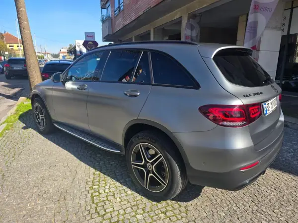 Mercedes-Benz GLC 300 2021 - 42480 EUR, 138000 km - AUTO.MOTO.pt - 138000km - foto 3 de 60