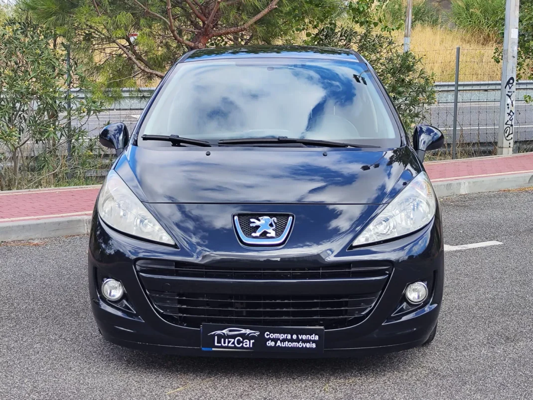 Peugeot 207 2011 - 5480 EUR, 219000 km - AUTO.MOTO.pt - 219000km - foto 3 de 38