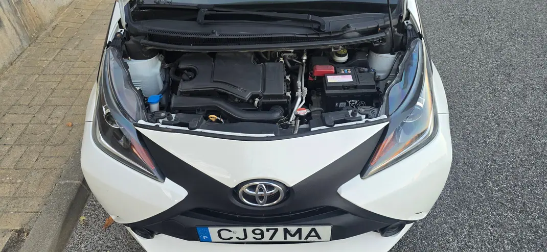 Toyota Aygo 2017 - 8750 EUR, 124500 km - 124500km - foto 7 de 13