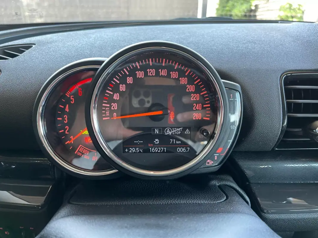 MINI Clubman 2019 - 18500 EUR, 169000 km - 169000km - foto 7 de 11