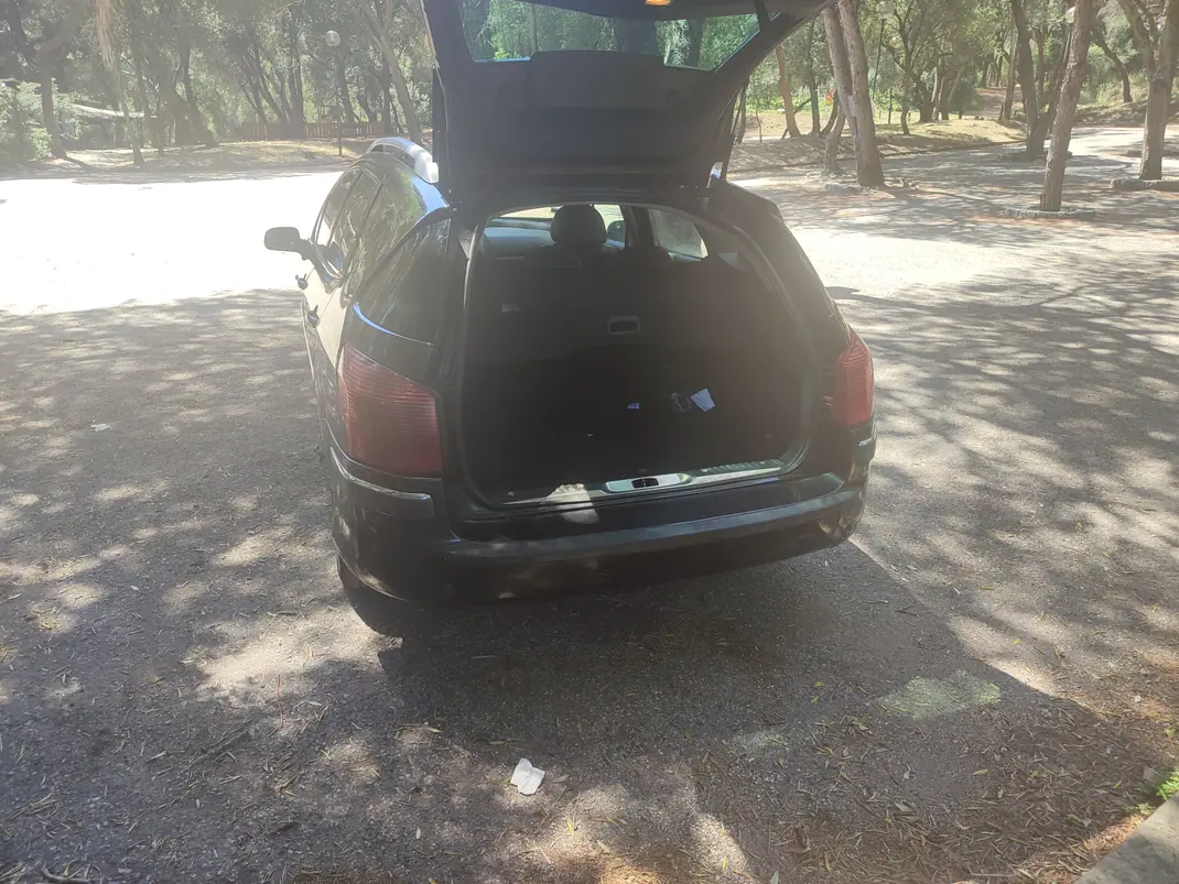 Peugeot 407 SW 2004 - 2500 EUR, 366864 km - AUTO.MOTO.pt - 366864km - foto 12 de 15