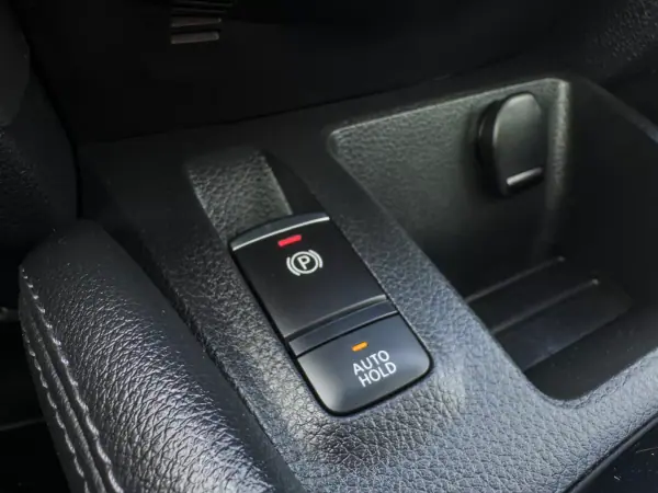 Nissan Qashqai 2019 - 18990 EUR, 106000 km - AUTO.MOTO.pt - 106000km - foto 22 de 41