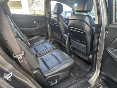 Kia Carens 2018 - 17500 EUR, 138200 km - AUTO.MOTO.pt - 138200km - foto 35 de 63