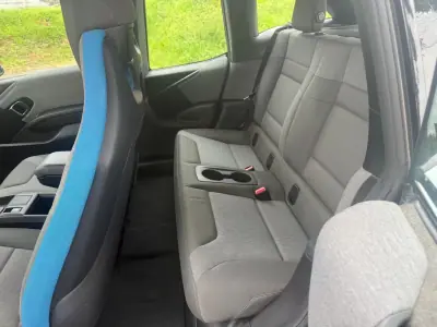 BMW i3 2015 - 12750 EUR, 81000 km - AUTO.MOTO.pt - 81000km - foto 11 de 25
