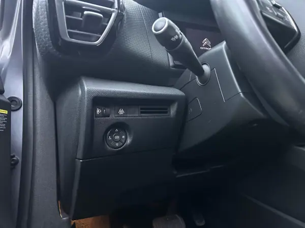 Citroën C4 2021 - 15750 EUR, 183750 km - AUTO.MOTO.pt - 183750km - foto 13 de 20