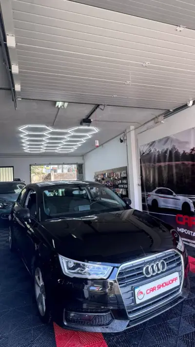 Audi A1 2018 - 14900 EUR, 132000 km - AUTO.MOTO.pt - 132000km - foto 2 de 10