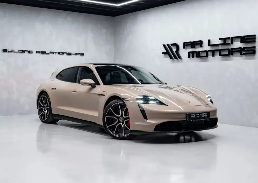 Porsche Taycan Sport Turismo 2023 - 76950 EUR, 24000 km - AUTO.MOTO.pt - 24000km - foto 2 de 60