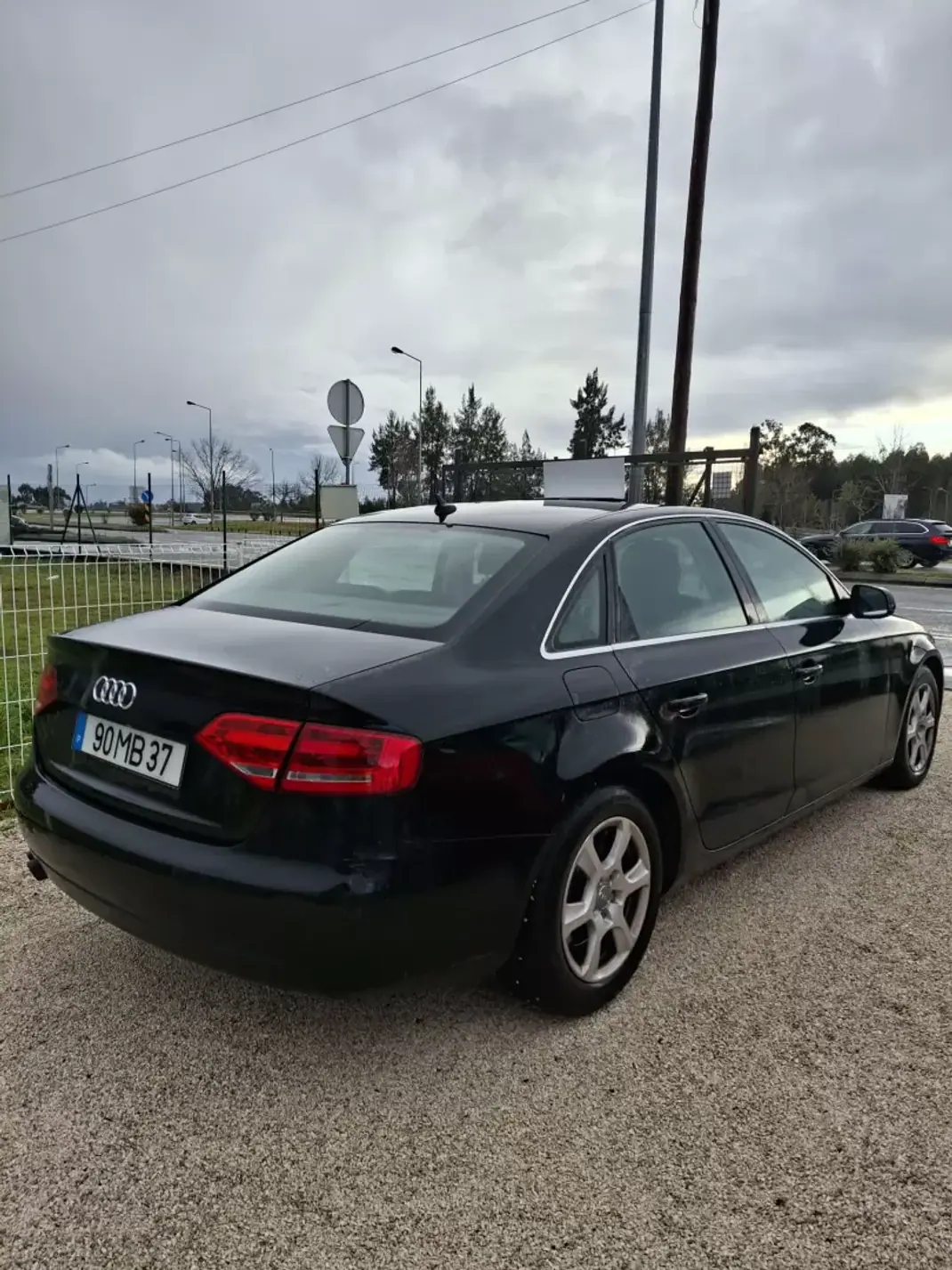 Audi A4 2011 - 11950 EUR, 141223 km - AUTO.MOTO.pt - 141223km - foto 8 de 13