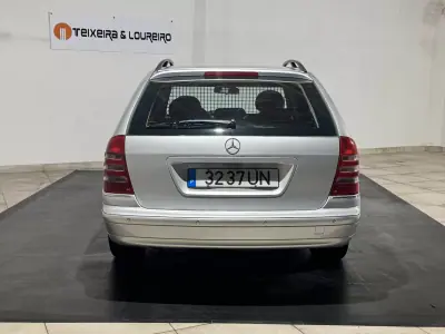 Mercedes-Benz C 180 2003 - 6900 EUR, 210000 km - AUTO.MOTO.pt - 210000km - foto 6 de 18