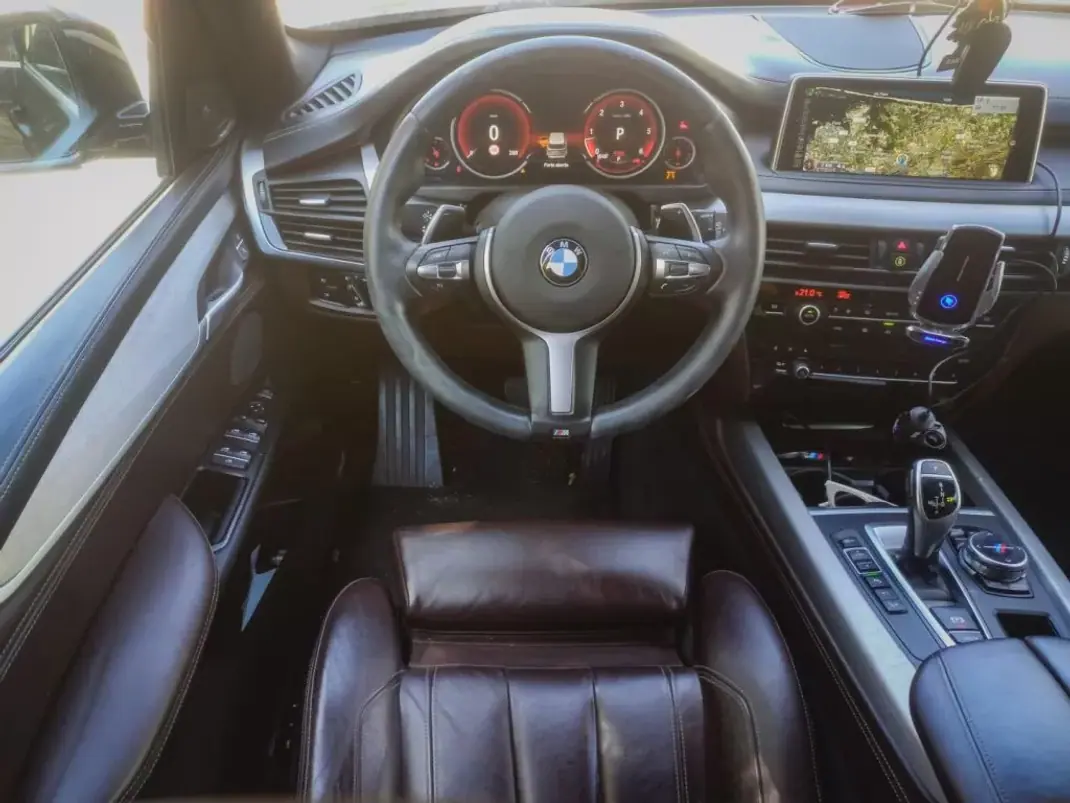 BMW X5 2015 - 43500 EUR, 151421 km - 151421km - foto 8 de 19