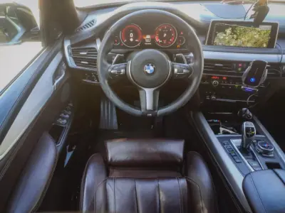 BMW X5 2015 - 43500 EUR, 151421 km - 151421km - foto 8 de 19