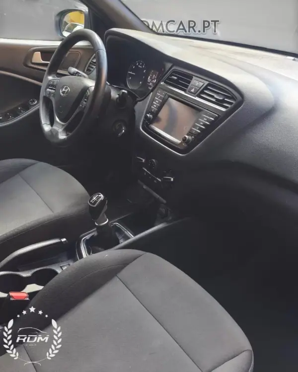 Hyundai i20 2018 - 8990 EUR, 144000 km - 144000km - foto 6 de 8