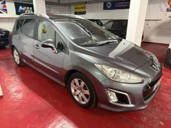 Peugeot 308 SW 2011 - 5900 EUR, 147177 km - AUTO.MOTO.pt - 147177km - foto 3 de 30