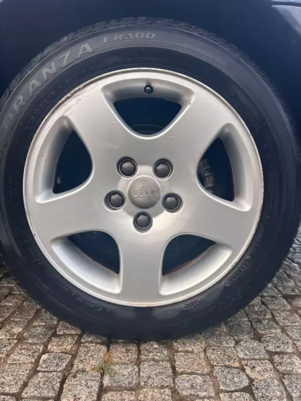 Audi A4 Avant 1998 - 899 EUR, 305000 km - AUTO.MOTO.pt - 305000km - foto 7 de 19
