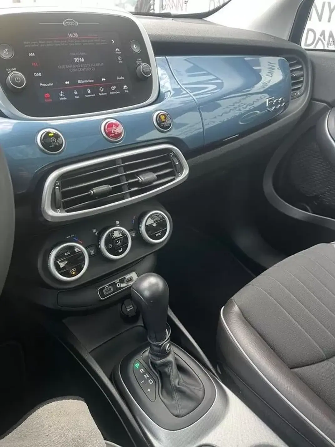 Fiat 500X 2018 - 15900 EUR, 100000 km - AUTO.MOTO.pt - 100000km - foto 13 de 15