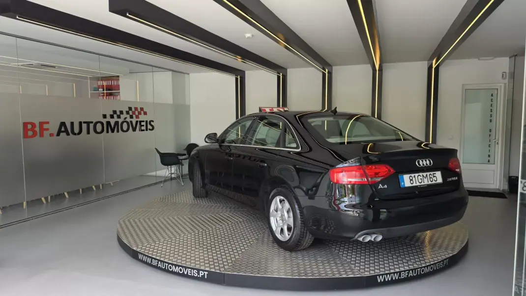 Audi A4 2008 - 9750 EUR, 235508 km - AUTO.MOTO.pt - 235508km - foto 3 de 51