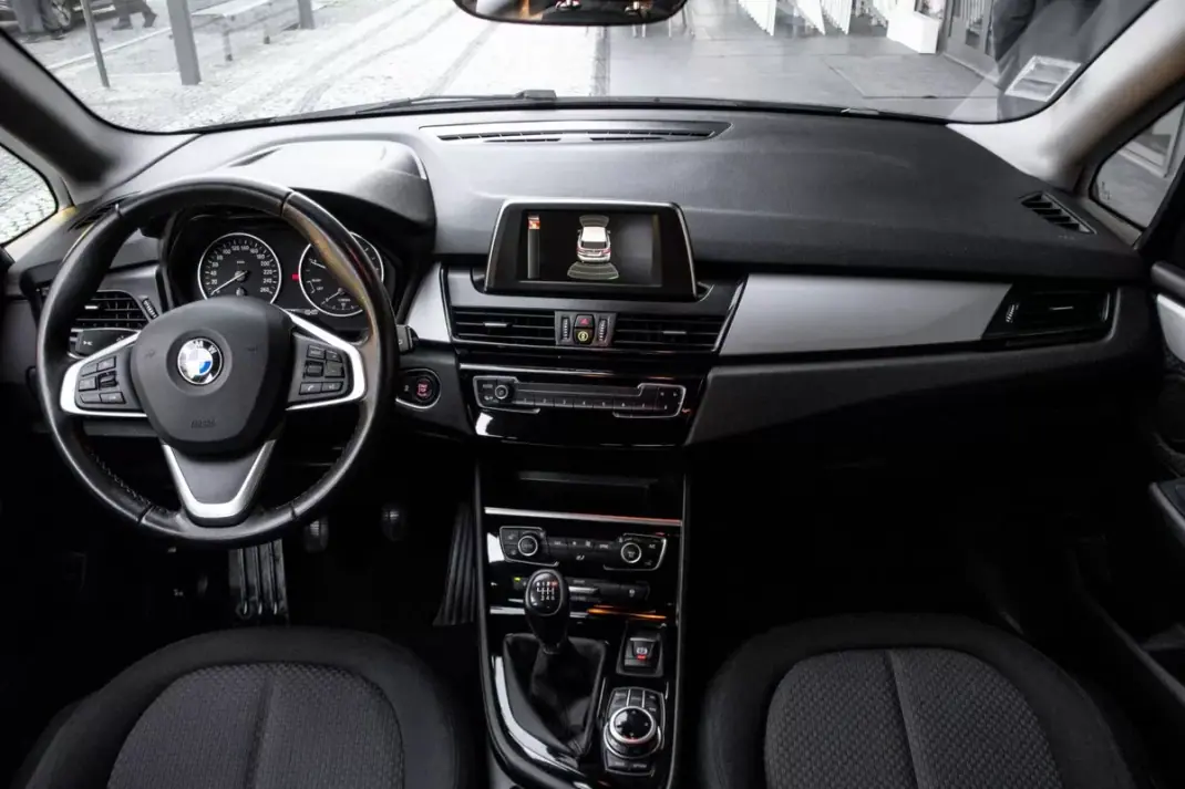 BMW 216 Active Tourer 2017 - 13990 EUR, 96223 km - AUTO.MOTO.pt - 96223km - foto 36 de 43