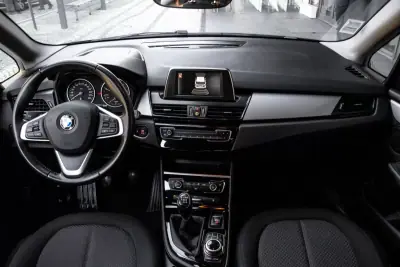 BMW 216 Active Tourer 2017 - 13990 EUR, 96223 km - AUTO.MOTO.pt - 96223km - foto 36 de 43