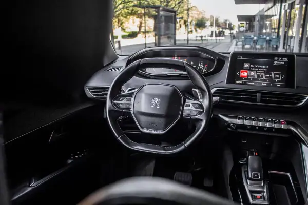 Peugeot 3008 2018 - 16890 EUR, 127901 km - AUTO.MOTO.pt - 127901km - foto 34 de 43