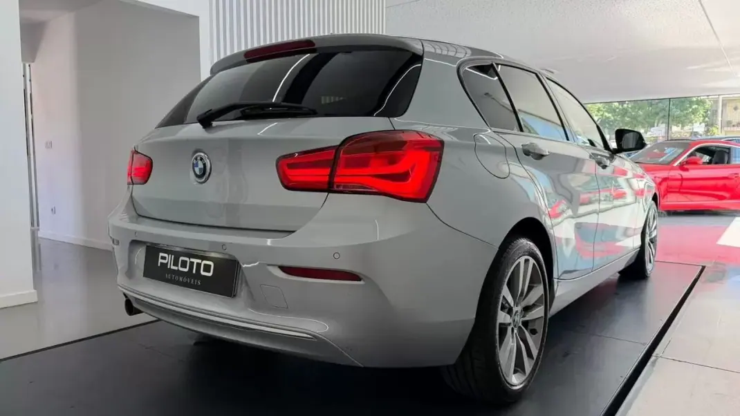 BMW 118 2016 - 16990 EUR, 140660 km - AUTO.MOTO.pt - 140660km - foto 8 de 32