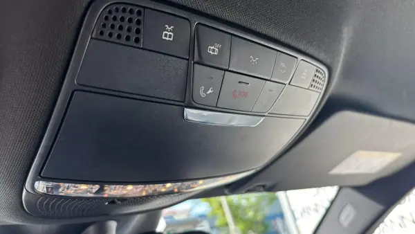Mercedes-Benz C 250 2017 - 22490 EUR, 197000 km - AUTO.MOTO.pt - 197000km - foto 5 de 15