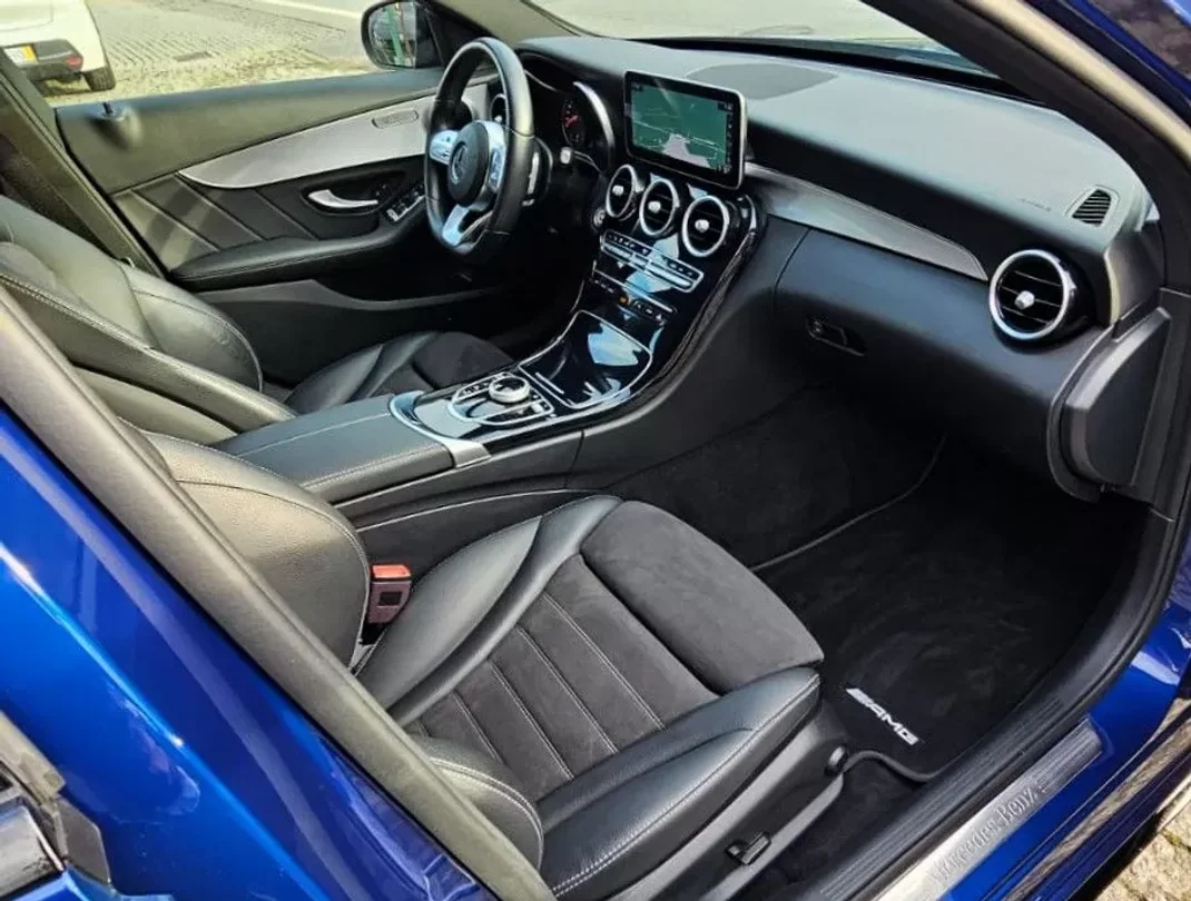 Mercedes-Benz C 300 2020 - 41500 EUR, 94000 km - AUTO.MOTO.pt - 94000km - foto 30 de 46