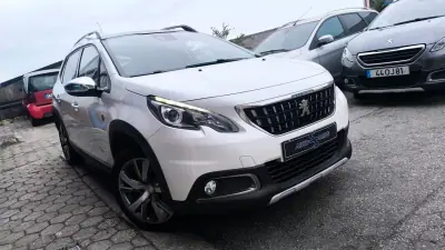 Peugeot 2008 2017 - 9900 EUR, 113000 km - AUTO.MOTO.pt - 113000km - foto 2 de 15