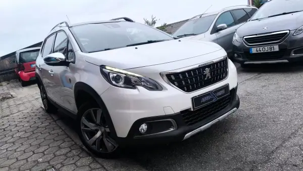 Peugeot 2008 2017 - 9900 EUR, 113000 km - AUTO.MOTO.pt - 113000km - foto 2 de 15