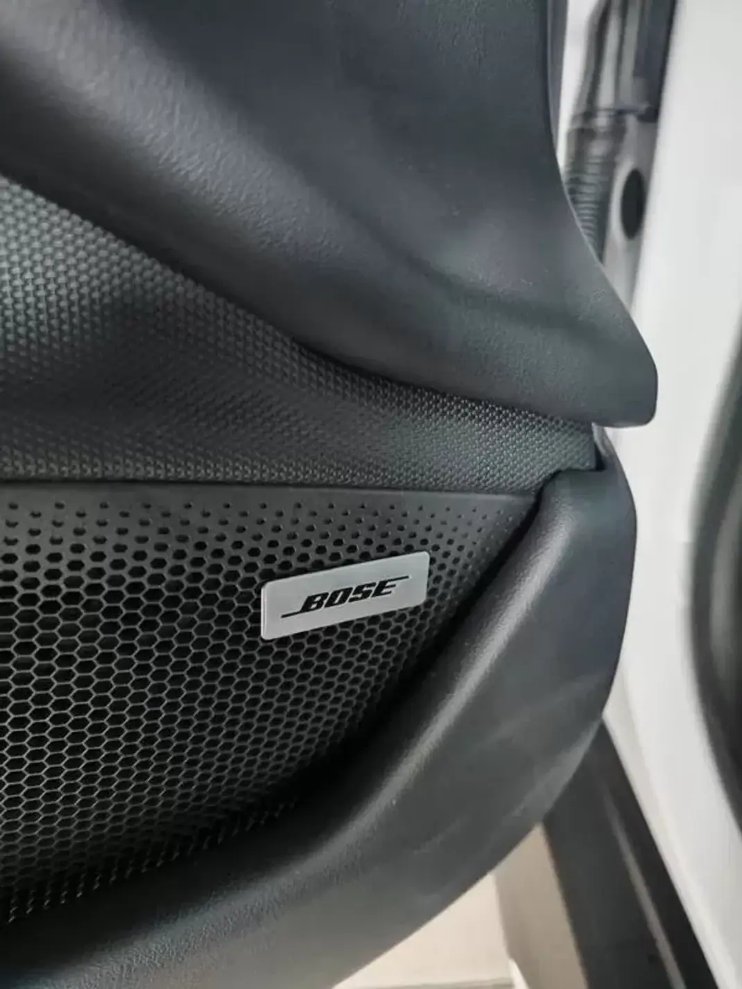 Porsche Taycan Cross Turismo 2022 - 65750 EUR, 55800 km - AUTO.MOTO.pt - 55800km - foto 28 de 40