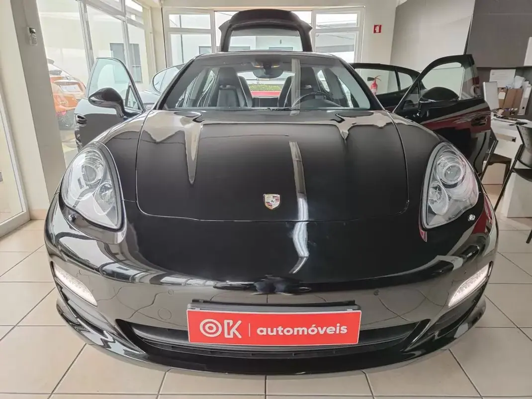 Porsche Panamera 2011 - 37500 EUR, 129500 km - AUTO.MOTO.pt - 129500km - foto 20 de 38