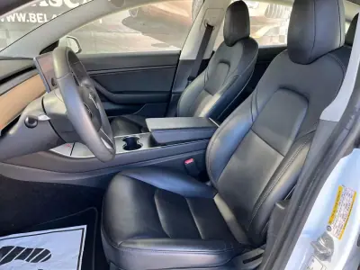 Tesla Model 3 2020 - 23900 EUR, 107000 km - AUTO.MOTO.pt - 107000km - foto 5 de 14