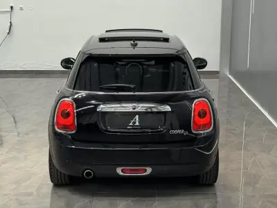 MINI 5 Portas 2016 - 15890 EUR, 167000 km - AUTO.MOTO.pt - 167000km - foto 9 de 34