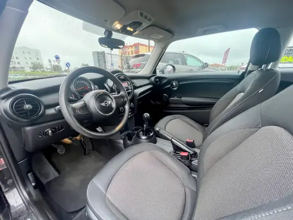 MINI Cooper 2014 - 11950 EUR, 153852 km - AUTO.MOTO.pt - 153852km - foto 11 de 25