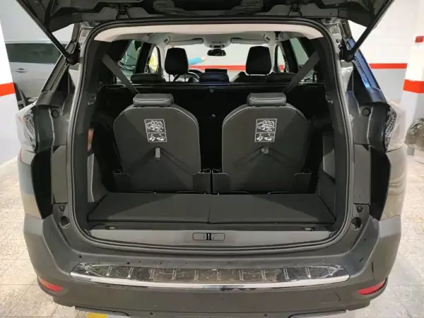 Peugeot 5008 2021 - 25900 EUR, 107095 km - AUTO.MOTO.pt - 107095km - foto 8 de 12