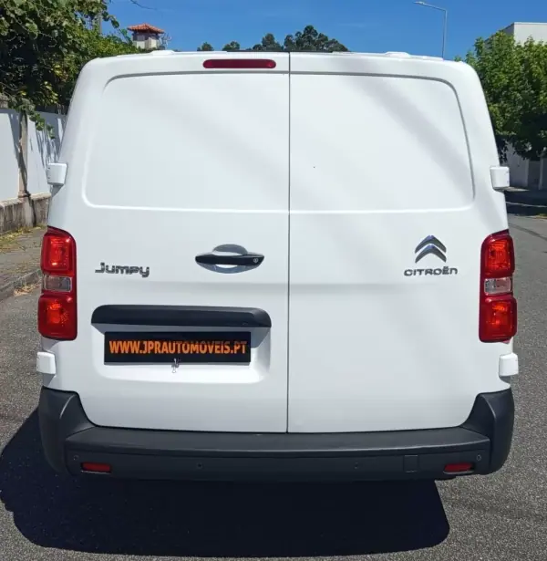 Citroën Jumpy 2021 - 16490 EUR, 129100 km - AUTO.MOTO.pt - 129100km - foto 10 de 18