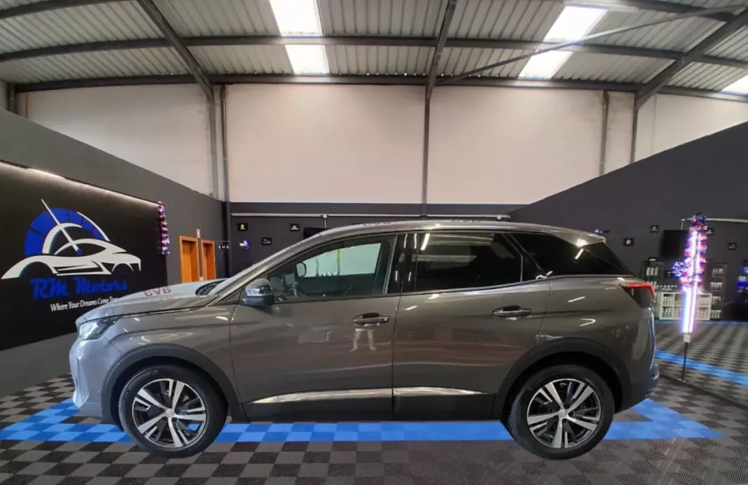 Peugeot 3008 2023 - 15990 EUR, 117148 km - 117148km - foto 3 de 13