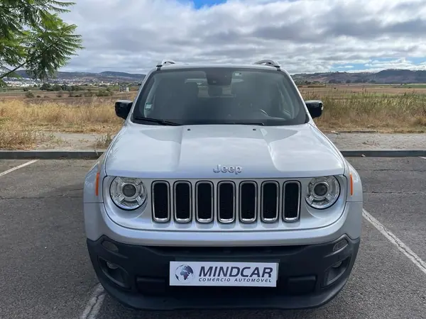 Jeep Renegade 2018 - 17980 EUR, 112000 km - AUTO.MOTO.pt - 112000km - foto 2 de 22