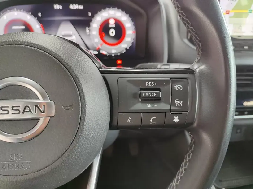 Nissan Qashqai 2022 - 20500 EUR, 63500 km - AUTO.MOTO.pt - 63500km - foto 28 de 39