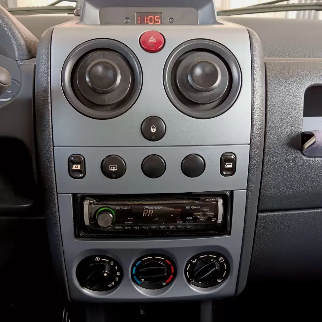 Citroën BERLINGO VAN XL 1.5 BLUE HDI 3 LUGARES 2006 - 4900 EUR, 140060 km - AUTO.MOTO.pt - 140060km - foto 14 de 14