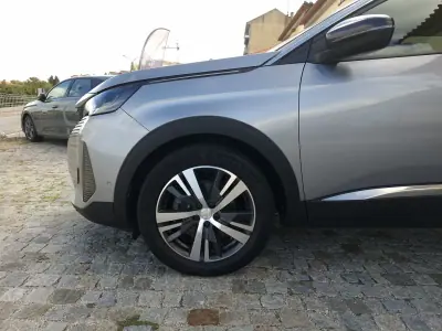 Peugeot 3008 2023 - 18990 EUR, 64989 km - 64989km - foto 7 de 18