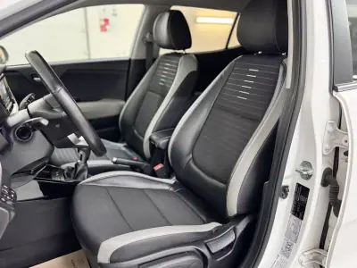 Kia Stonic 2019 - 15750 EUR, 68000 km - AUTO.MOTO.pt - 68000km - foto 28 de 60