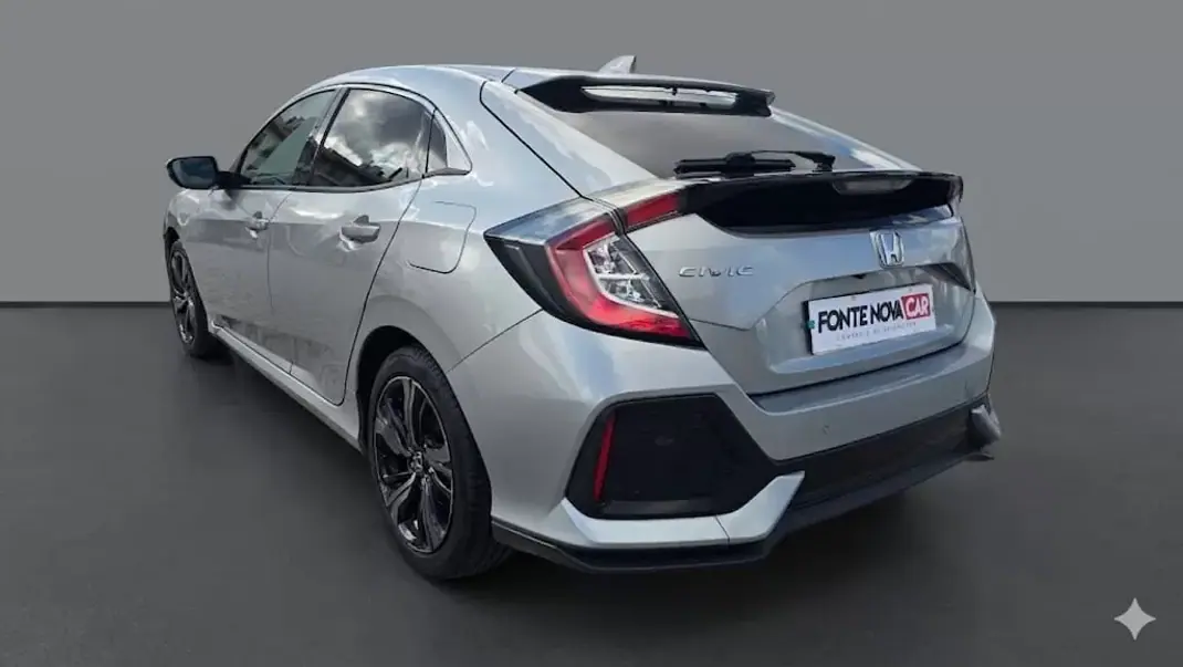Honda Civic 2017 - 17950 EUR, 128483 km - AUTO.MOTO.pt - 128483km - foto 9 de 30