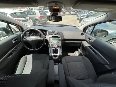 Peugeot 5008 2010 - 8950 EUR, 230534 km - AUTO.MOTO.pt - 230534km - foto 16 de 22